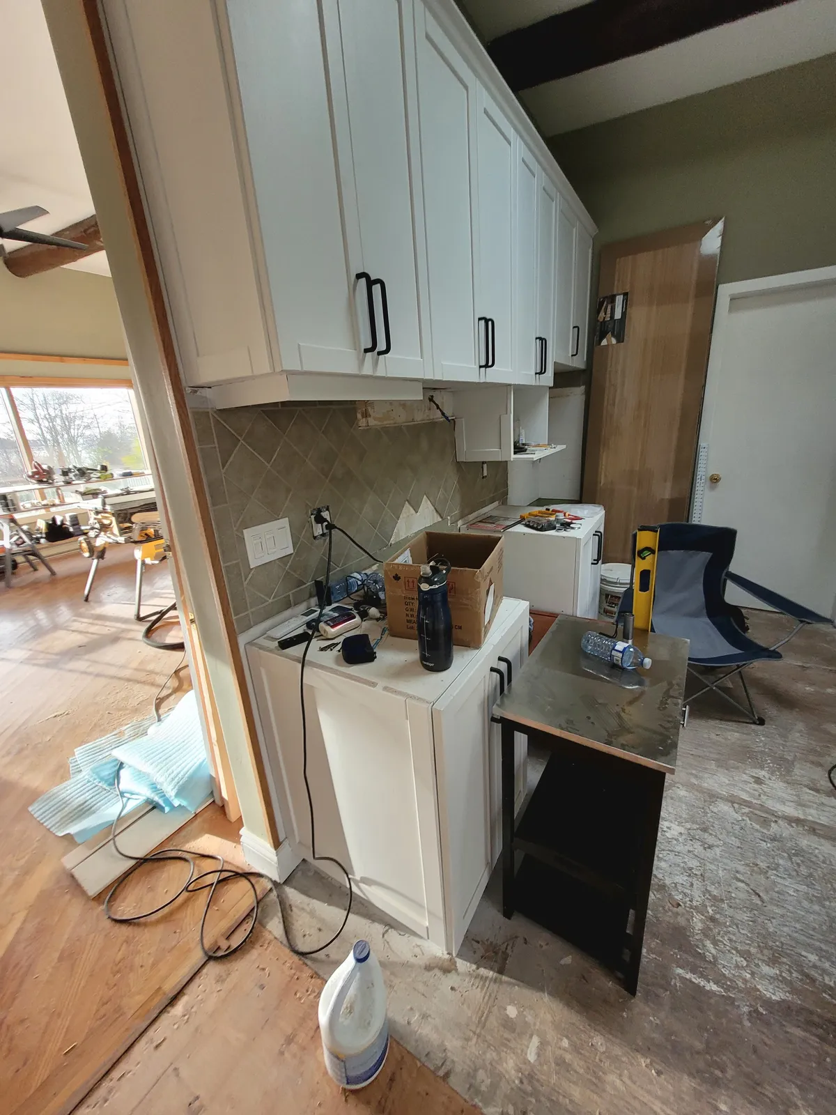 Kitchen cabinet installation